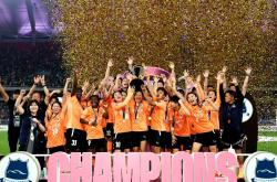 英雄联盟总决赛直播-包含力拼荣耀：女足豪强争夺桂冠的词条