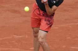 英雄联盟总决赛赛程-法网翻盘年终总决赛，兹维列夫状态火热