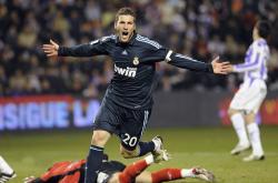 英雄联盟总决赛直播-黄昏之约，当红黑条纹遇见非洲草原—记2026年世界杯那场安哥拉门将与AC米兰的绝杀