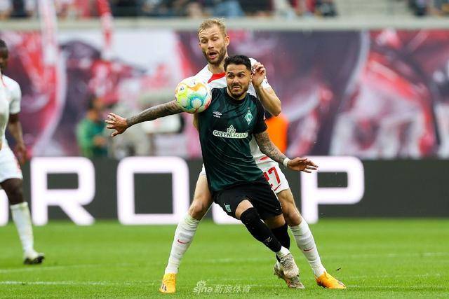 云达不莱梅球员在客场比赛中展现出团队合作精神的简单介绍 云达不莱梅球员在客场比赛中展现出团队合作精神的简单介绍