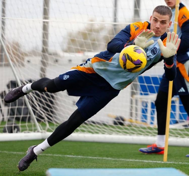 球员恢复训练,或将迎来复出 球员恢复训练,或将迎来复出