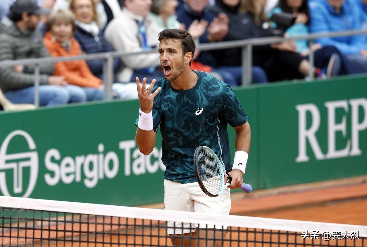 关于法网力克蒙特卡洛大师赛，西西帕斯刷新纪录的信息