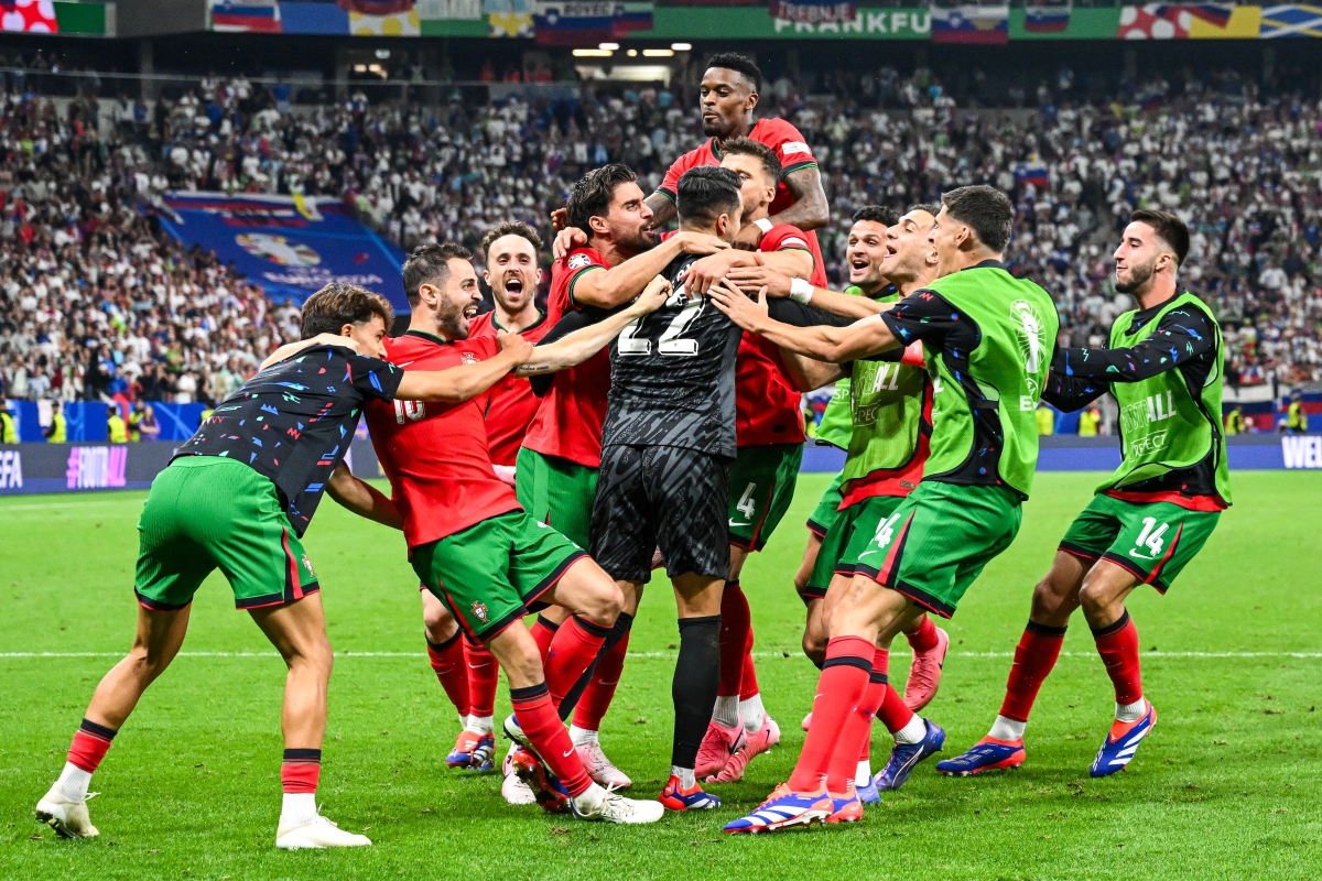 葡萄牙完胜阿森纳，内马尔带队取胜