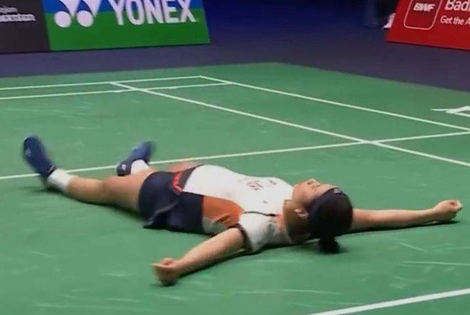 德国队鏖战日本队,陈雨菲扛起全队 德国队鏖战日本队,陈雨菲扛起全队