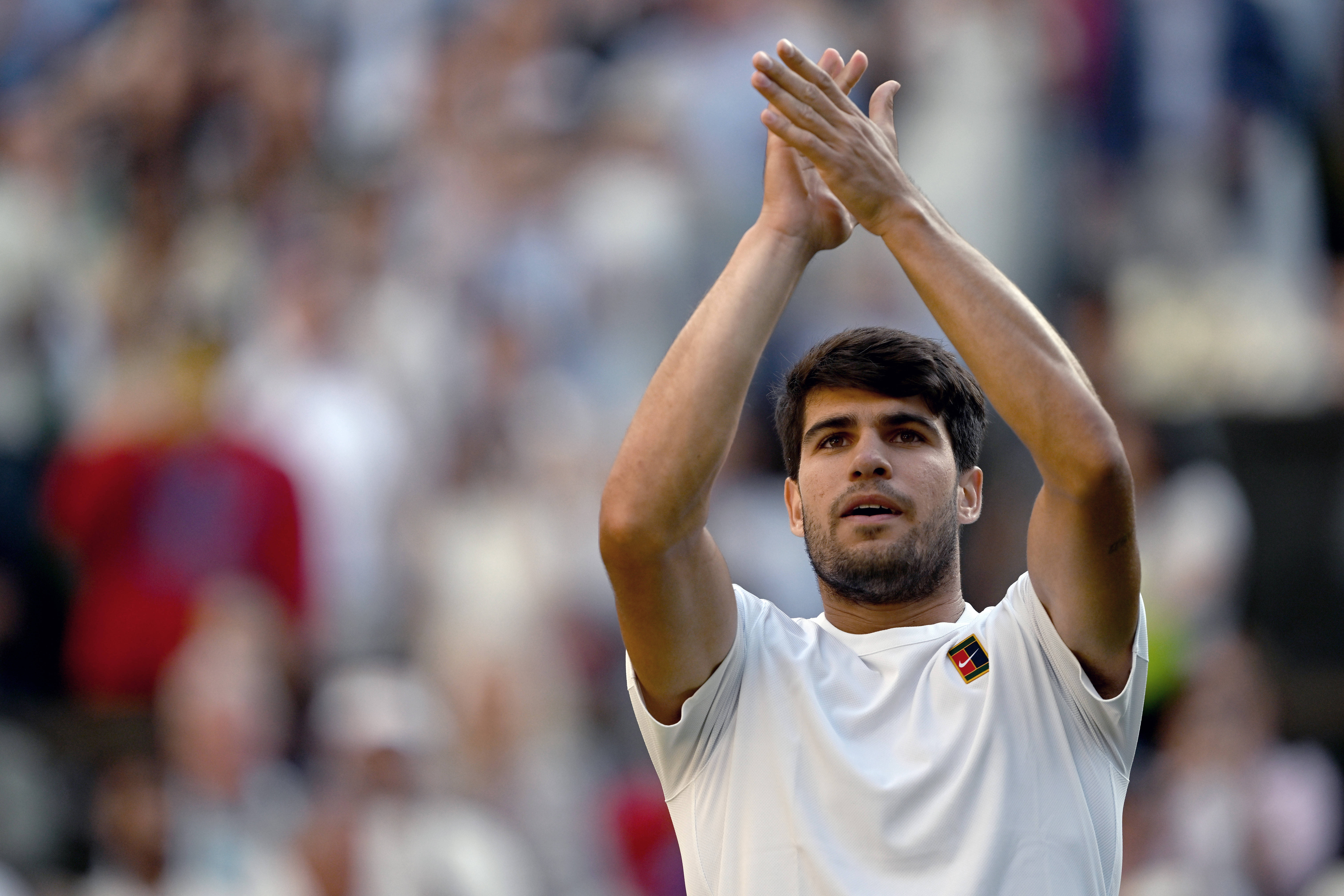 关于法网碾压温网，阿尔卡拉斯统治全场的信息