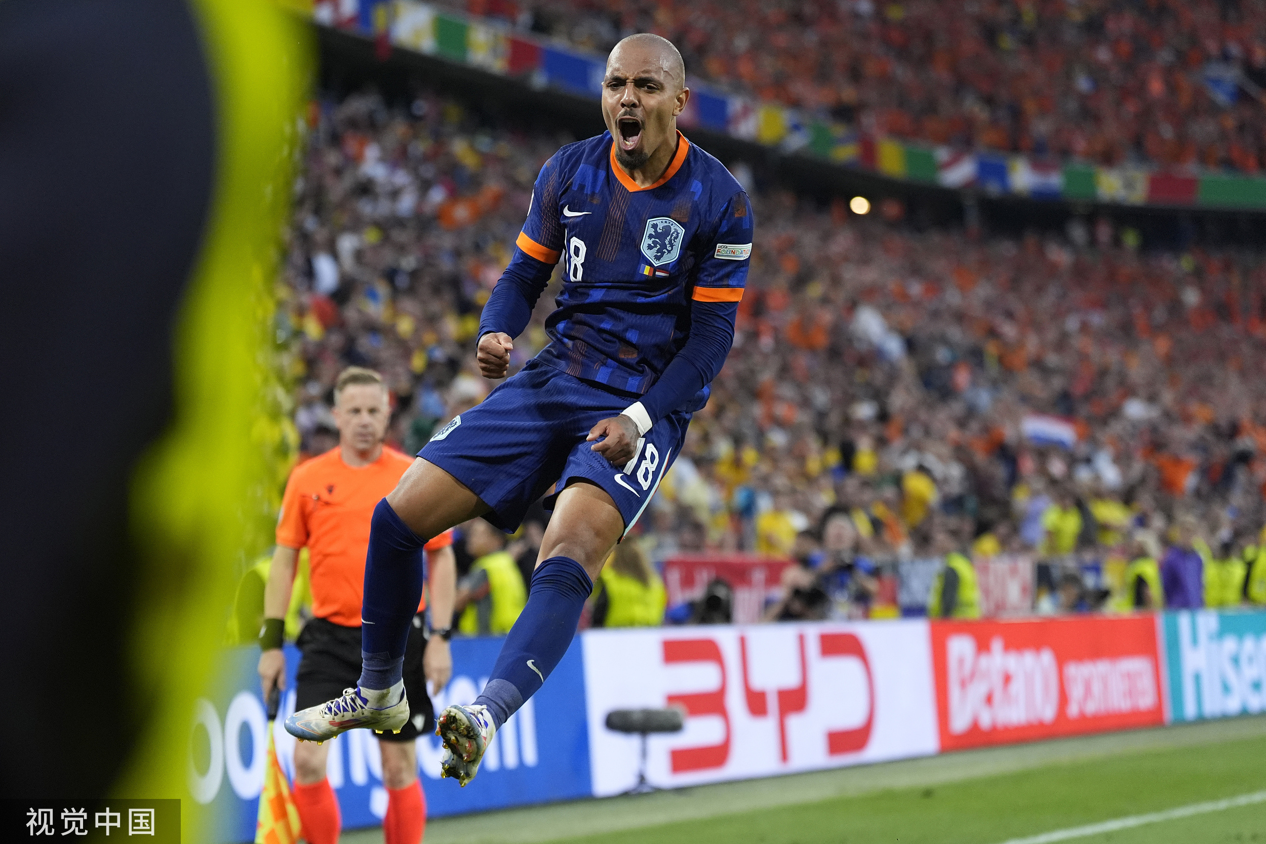 荷兰球员挑战强大对手，耀眼登场