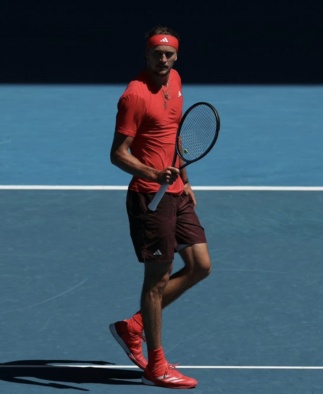 澳网险胜年终总决赛,兹维列夫统治全场 澳网险胜年终总决赛,兹维列夫统治全场