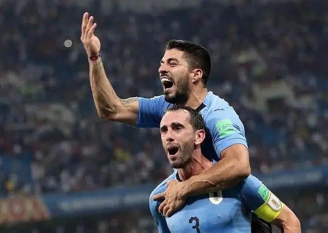 马赛碾压那不勒斯,苏亚雷斯扛起全队 马赛碾压那不勒斯,苏亚雷斯扛起全队