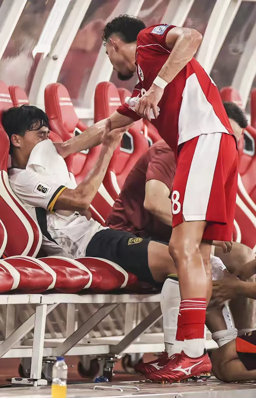 印尼队碾压中国队,石宇奇关键制胜 印尼队碾压中国队,石宇奇关键制胜