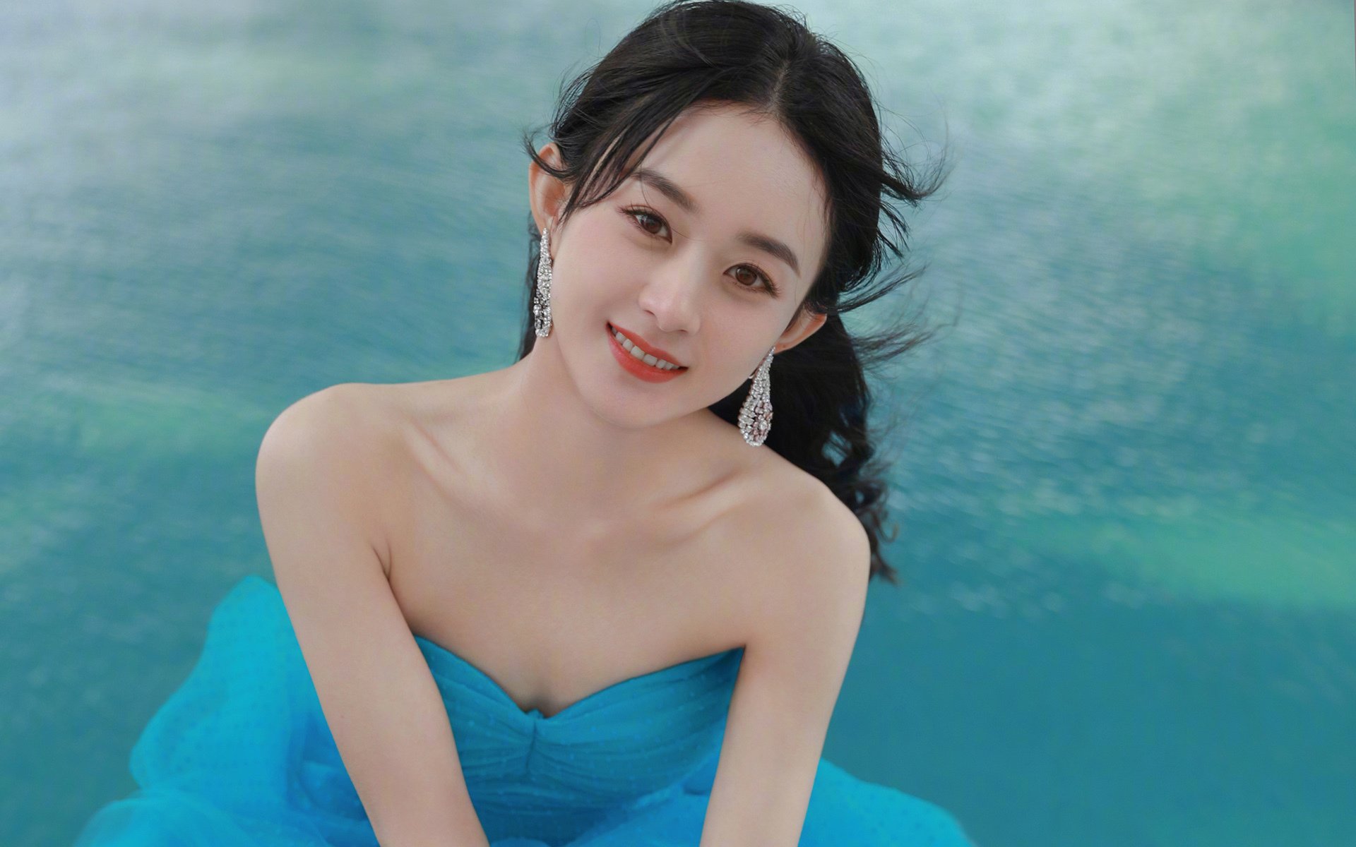 足球平行宇宙,卢卡库的爆发、洪都拉斯的突破与多特蒙德的黎明