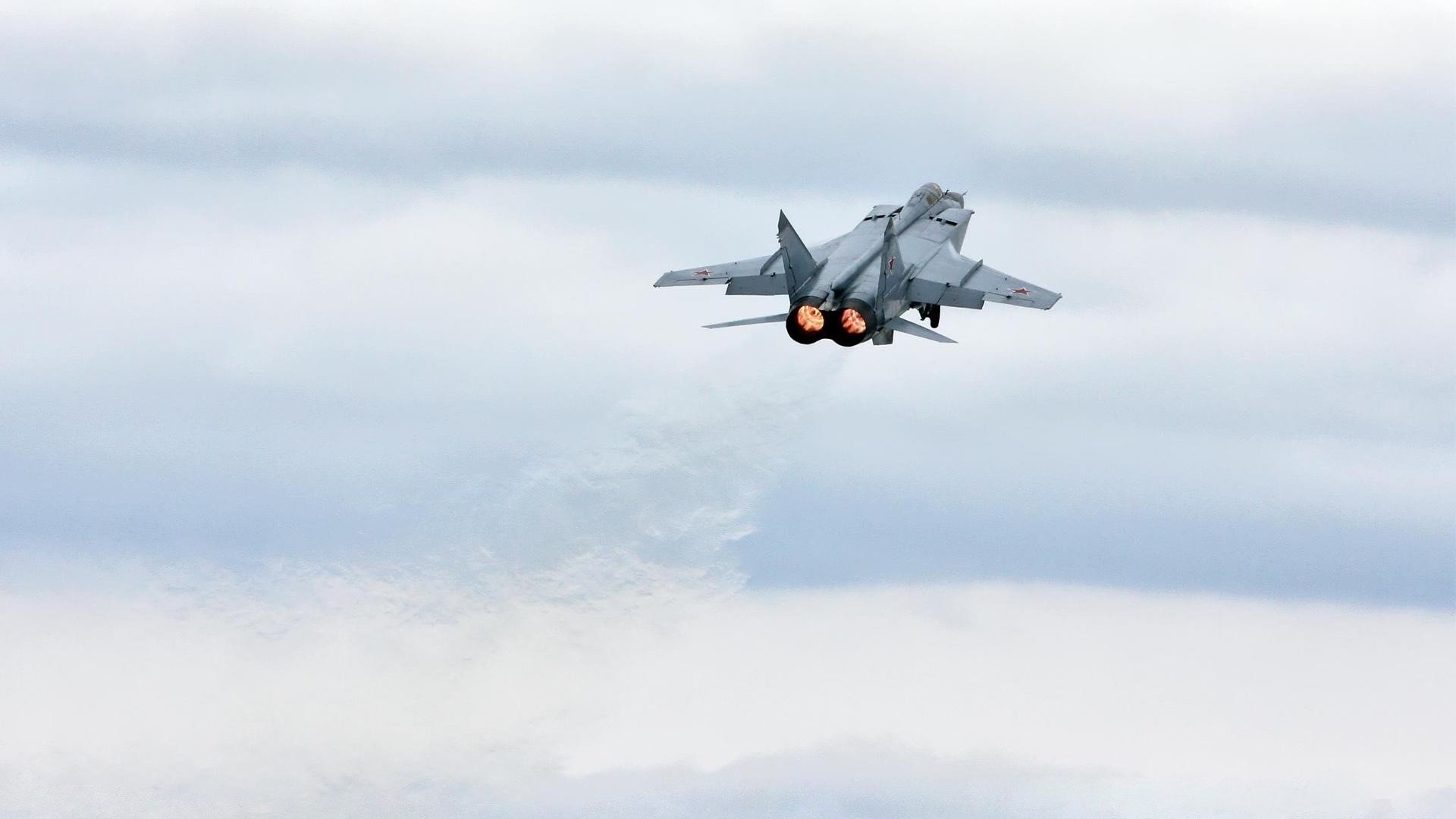 凤凰城的篮球诗篇，太阳如何用连续得分狂潮熄灭雷霆？