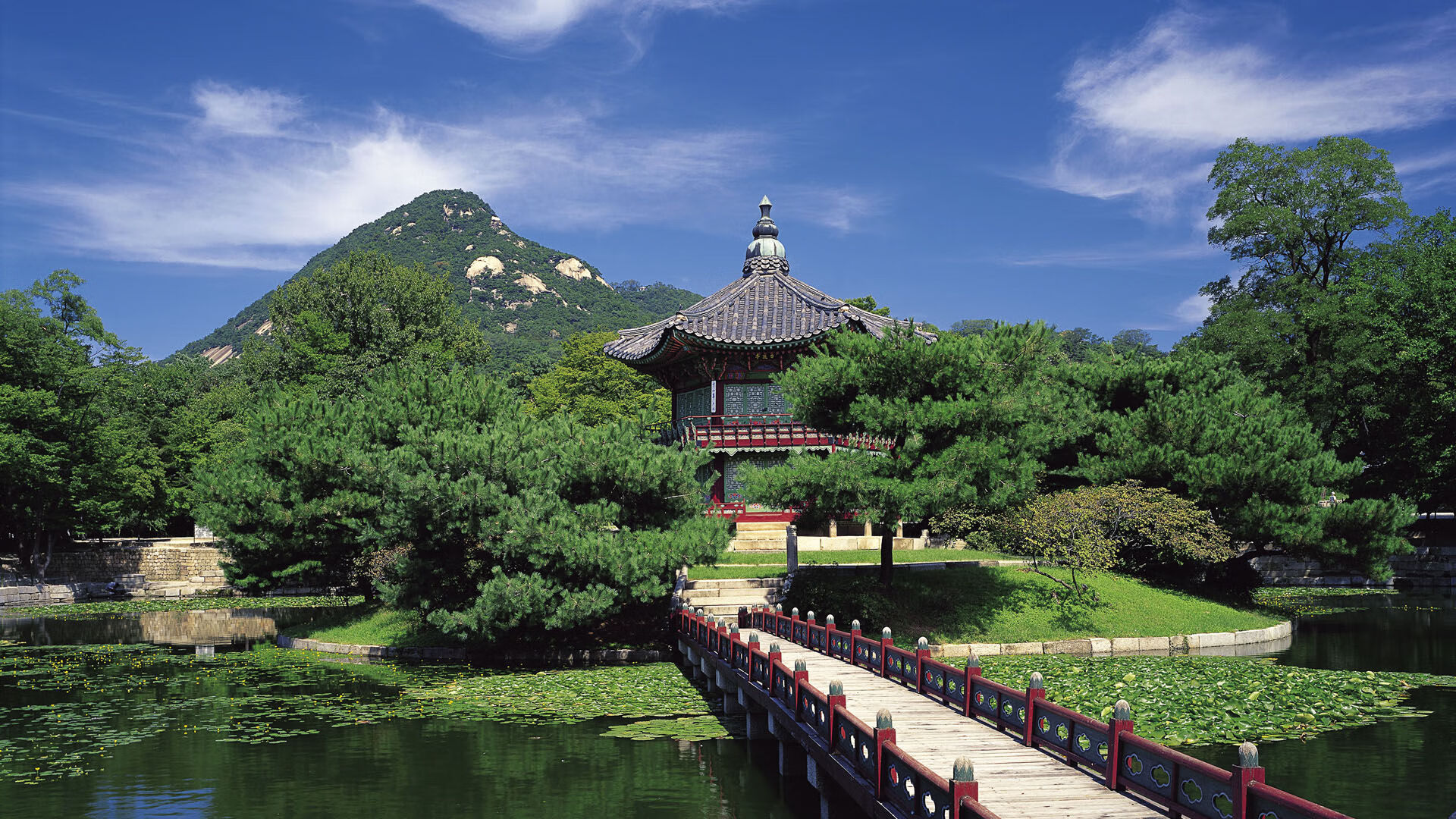 冰火之巅，那不勒斯对阵冰岛，门迪末节化身暗夜主宰—一场改写体育史册的孤本之战